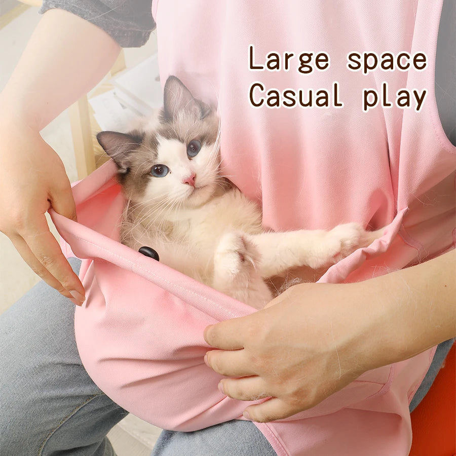New thin pet hugging cat clothing, cat grooming special clothing, cat hugging non hair hugging pet apron.
