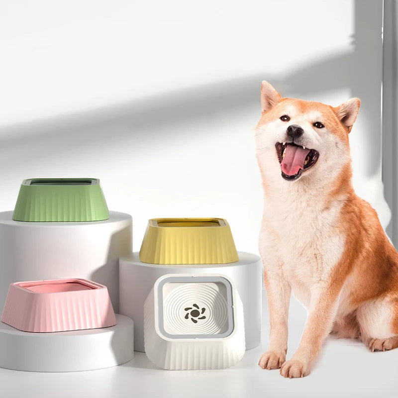 1 Piece of Spill-Proof Water Bowl for Pets - Designed for Cats and Dogs with Non-Slip Base and Floating Feature